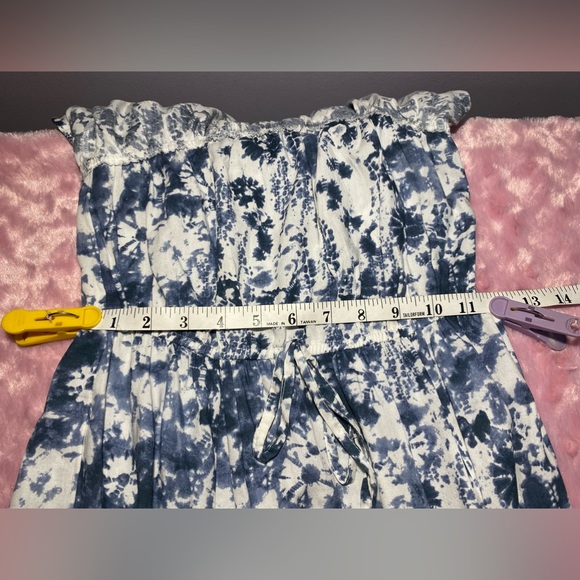 Japna Off-Shoulder Maxi Dress - Picture 11 of 13